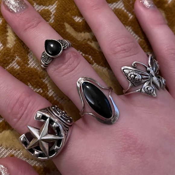 2 x real silver w/ obsidian stone rings - Picture 4 of 5